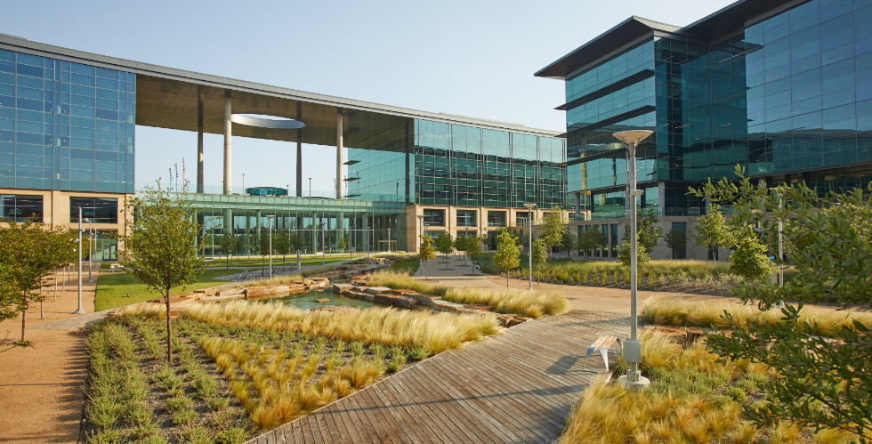 Picture of a sales building,Picture of a sales building